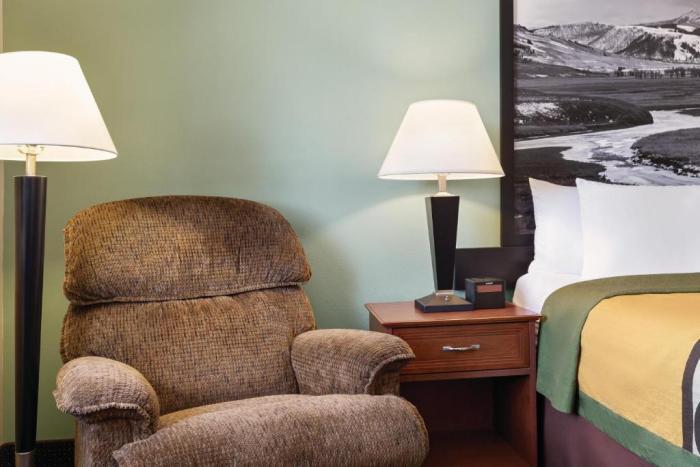 Super 8 By Wyndham Columbus Hotel Bilik gambar