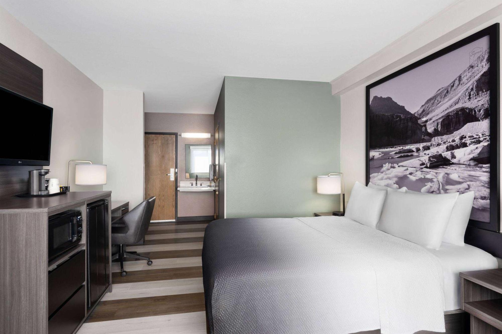 Super 8 By Wyndham Columbus Hotel Luaran gambar
