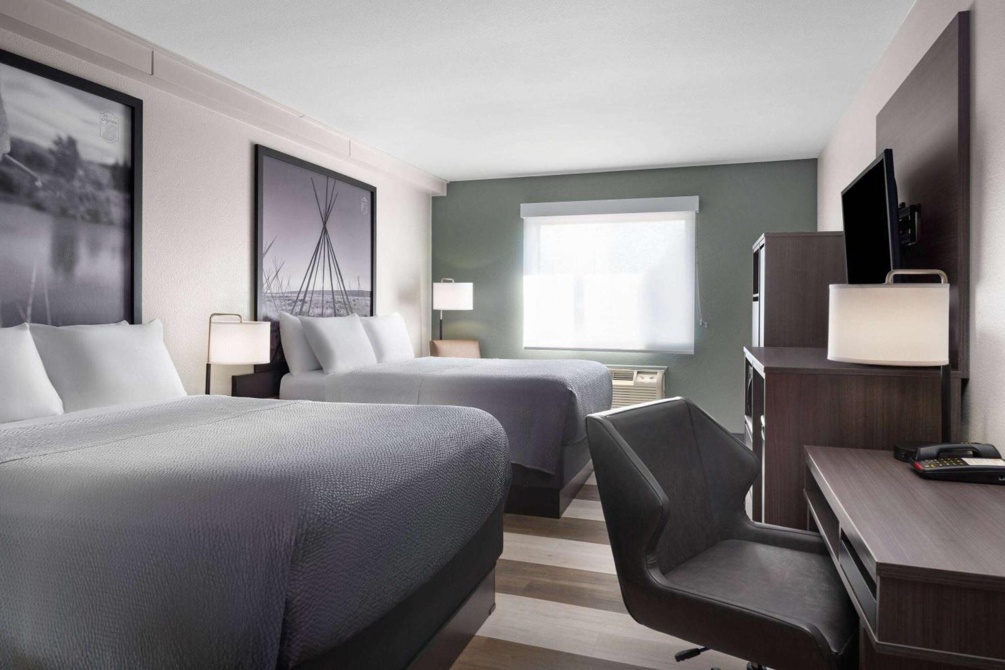 Super 8 By Wyndham Columbus Hotel Luaran gambar